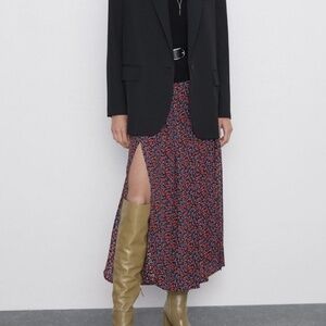 Zara FLORAL PRINT SKIRT WITH VENTS-black-7563/245-size XS